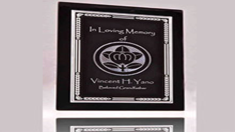 Personalizing Engraved Plaques in Oahu