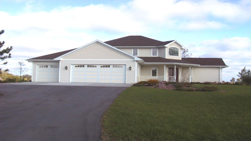 Residential Garage Doors Can Increase Your Home’s Safety and Enhance Its Appearance