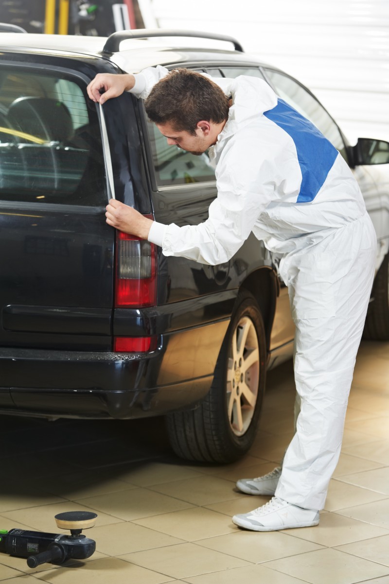 Why Do Owners Put Off Replacing a Damaged Car Windshield in Washington, DC?