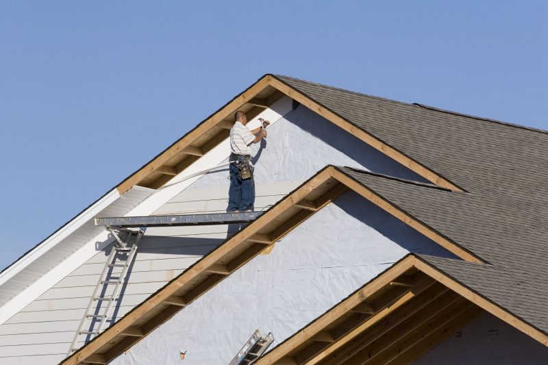 Five Tips to Help You Choose the Right Roofers in Johnston