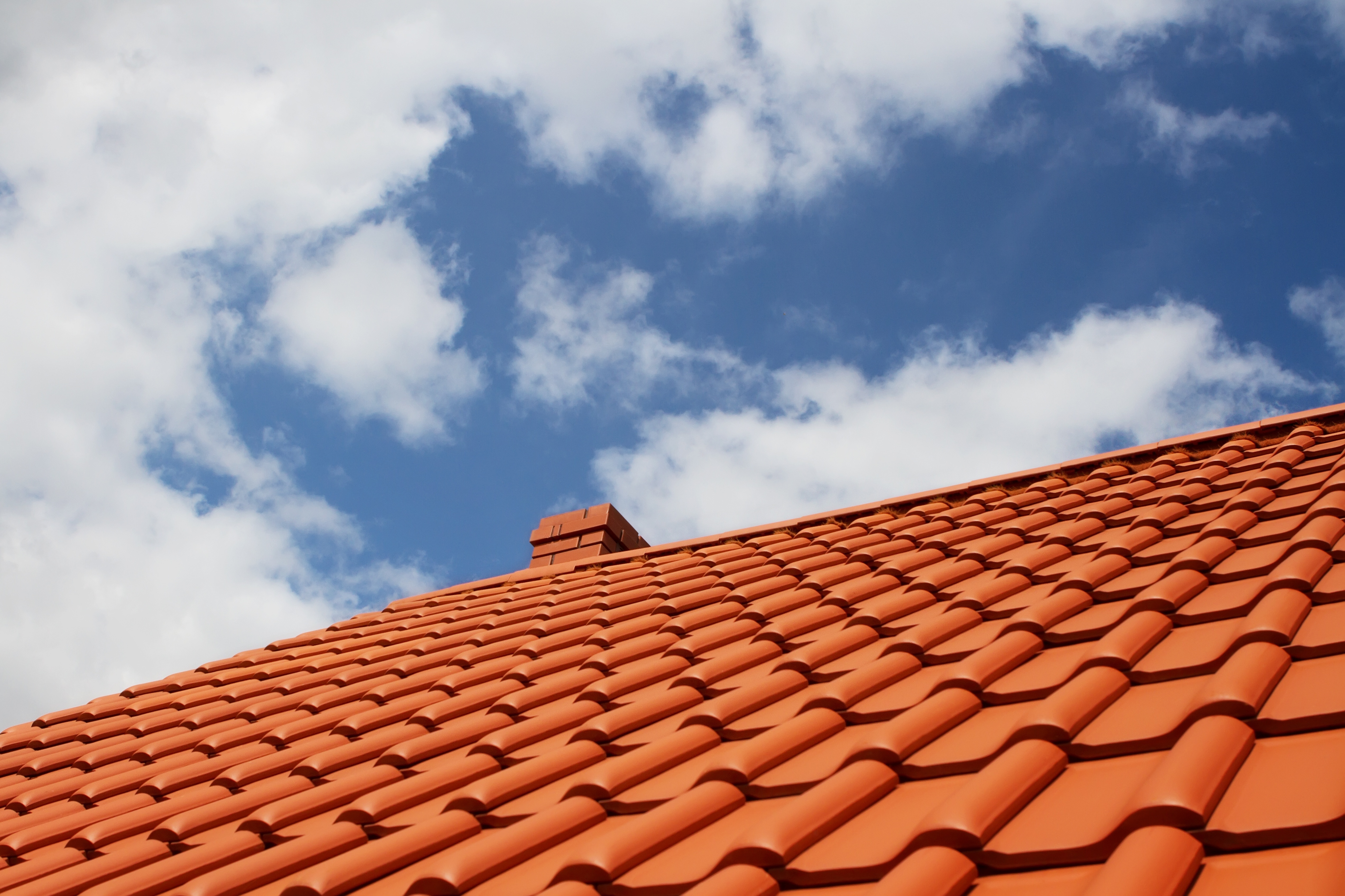 Three Tips for Hiring a Roofer in Des Moines