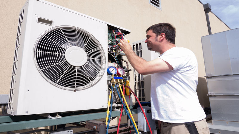 Homeowners Shouldn’t DIY Their AC Maintenance Services