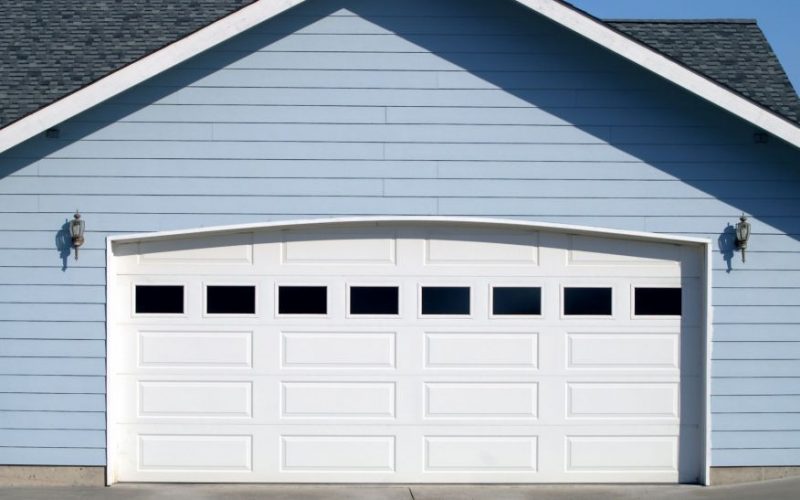 Finding Garage Door Service in Vero Beach, FL