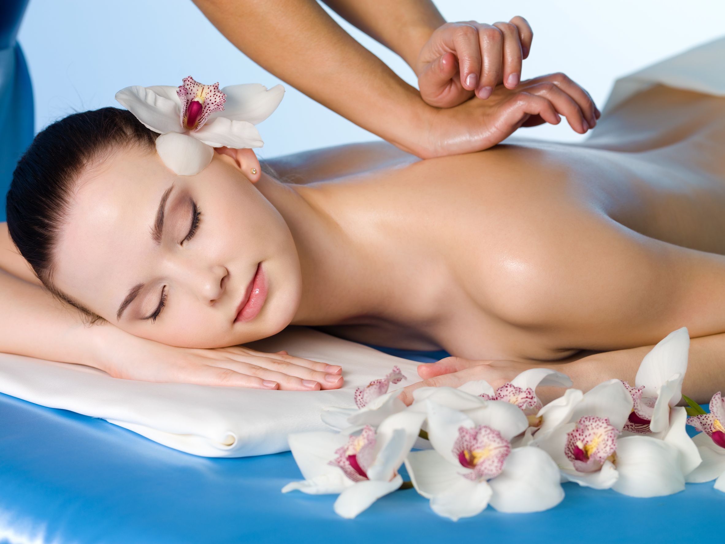 A Quick Look at the Benefits You Can Find with a Massage Parlor